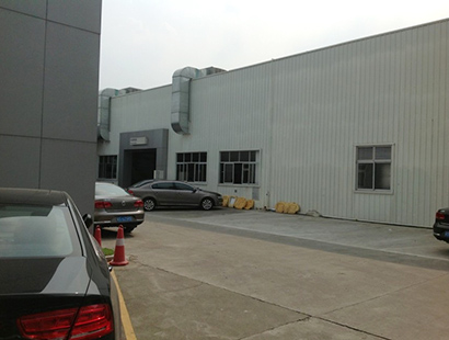 汽車(chē)車(chē)間環(huán)?？照{(diào)番禺4S店維保車(chē)間案例