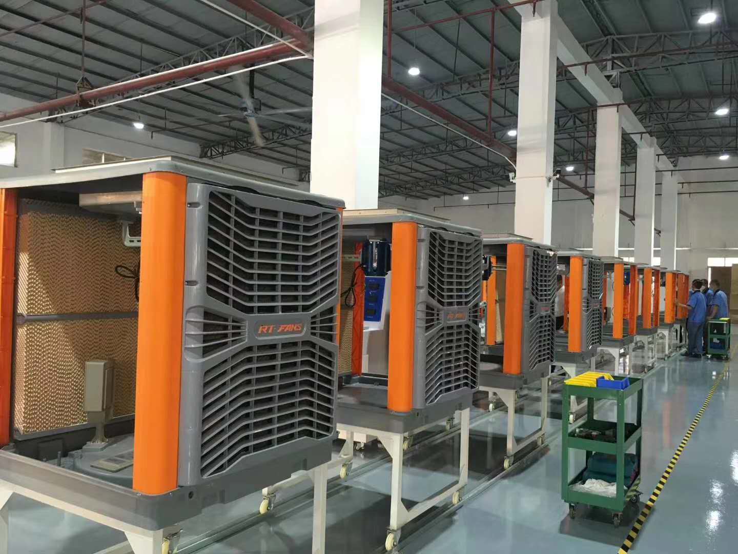 瑞泰風(fēng)車間降溫通風(fēng)設(shè)備案例圖